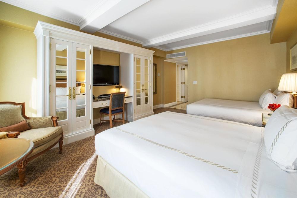 Hotel Plaza Athenee photo 13