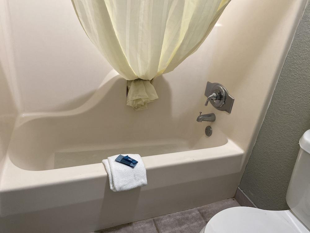 Diamond Inn photo 10