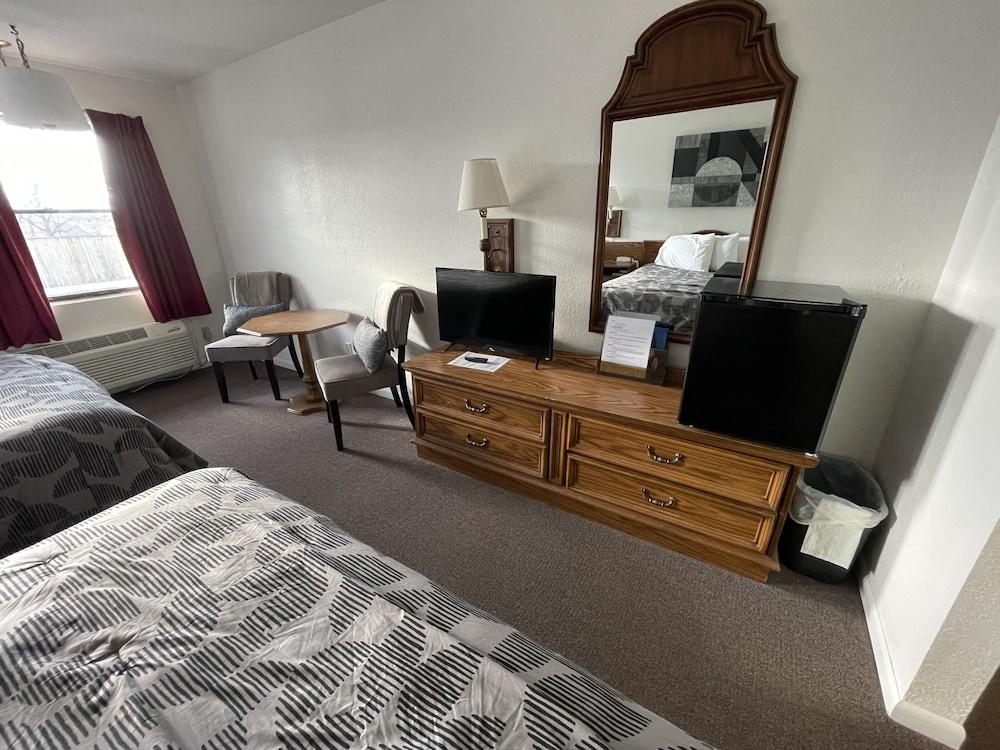 Scottish Inns Osage Beach photo 60