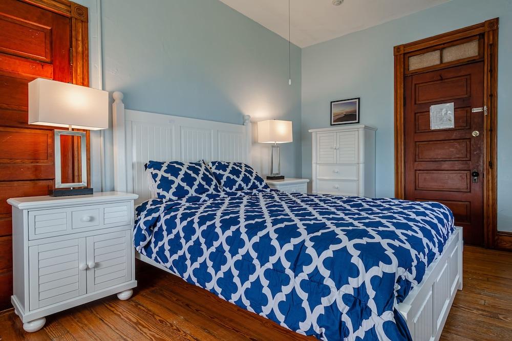 Narragansett Inn photo 43