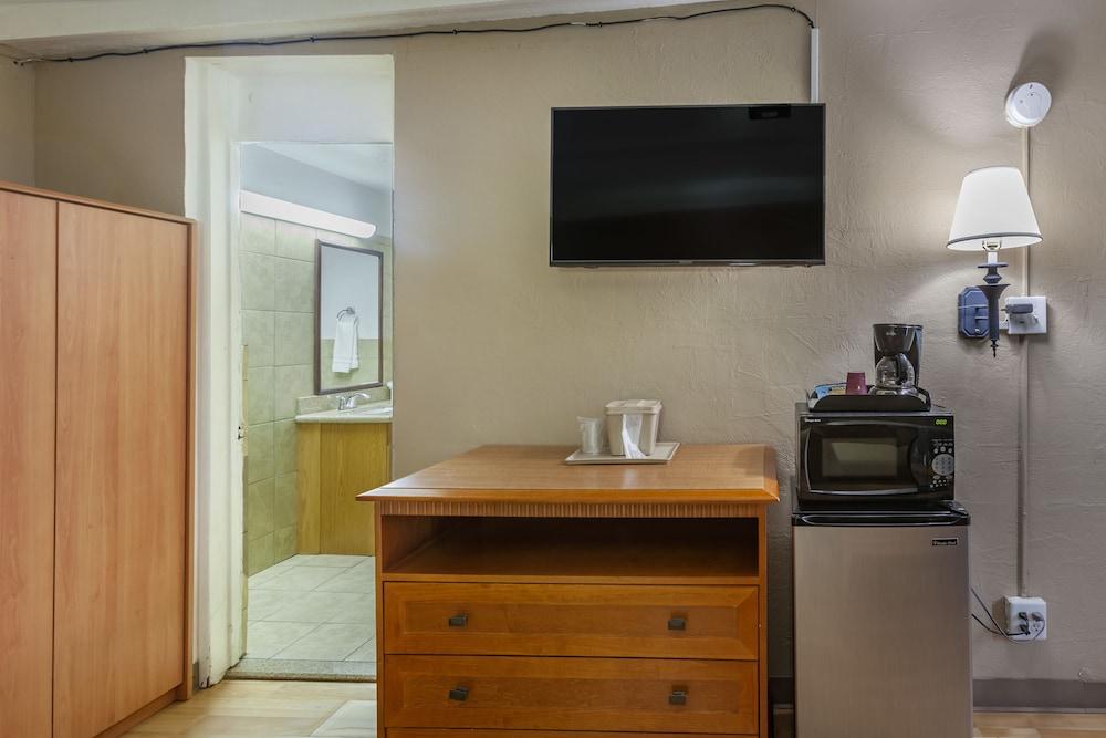 Budget Inn Boise photo 14