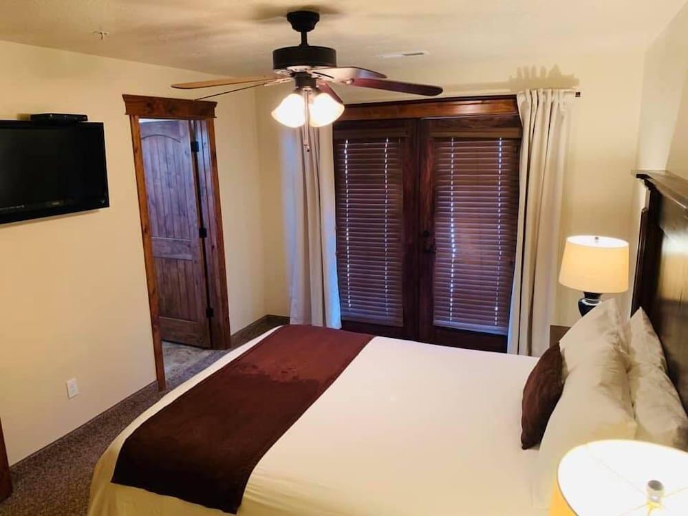 CB&M Executive Suites photo 29