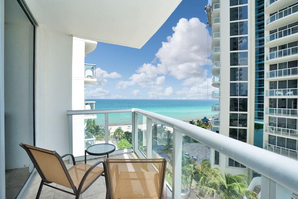 Marenas Beach Resort by FMM photo 25
