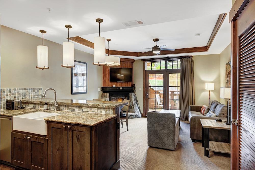 One Ski Hill Place, a RockResort, by Vail Resorts photo 80