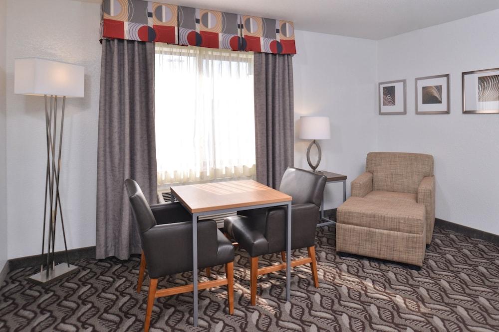 Holiday Inn Express & Suites Lonoke by IHG photo 19