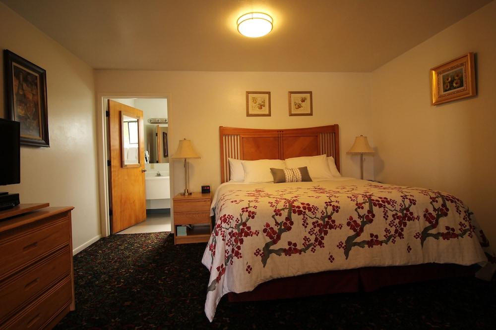 Mariner's Cove Inn photo 5