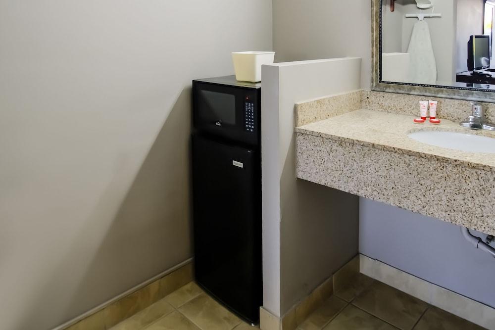 Cypress Inn & Suites Washington by OYO photo 20