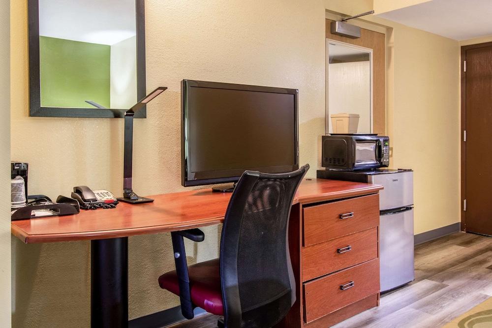Quality Inn Baytown - Houston East photo 50