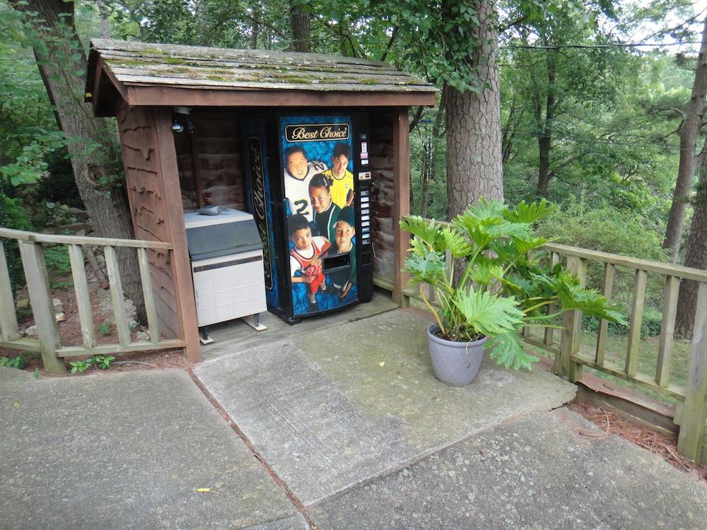 Brackenridge Lodge photo 3