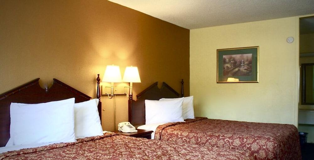Rodeway Inn Monroe photo 7