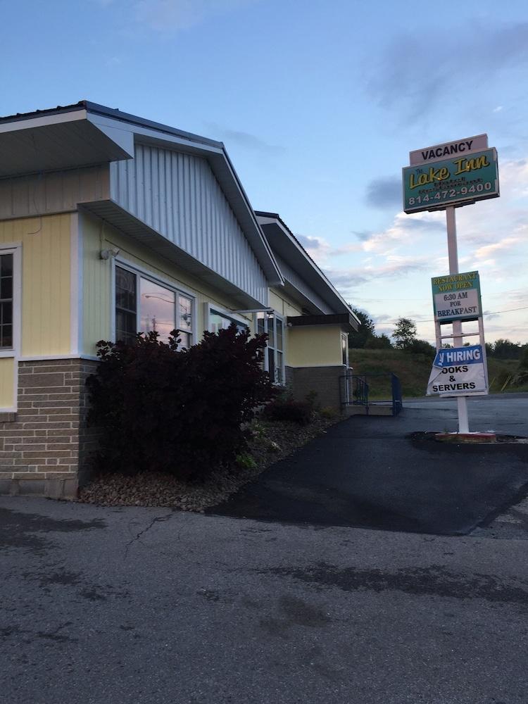 Lake Inn and Restaurant photo 1