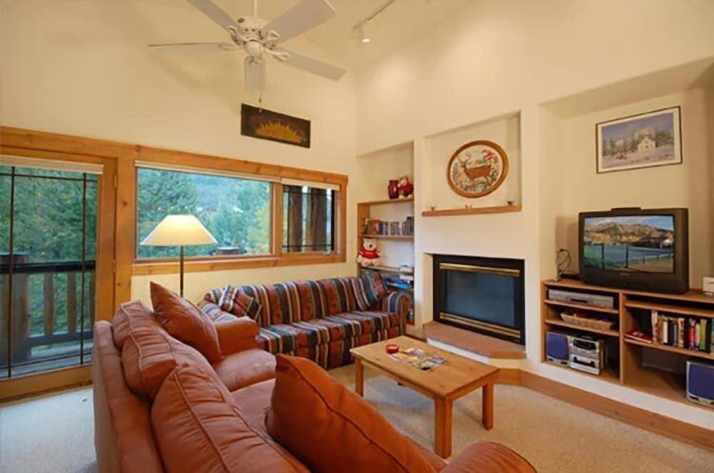 Saddle Creek Townhomes by Pioneer Ridge Management photo 31
