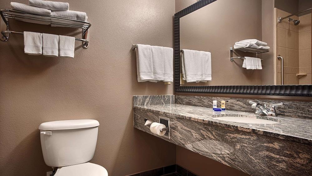 Best Western Giddings Inn & Suites photo 6