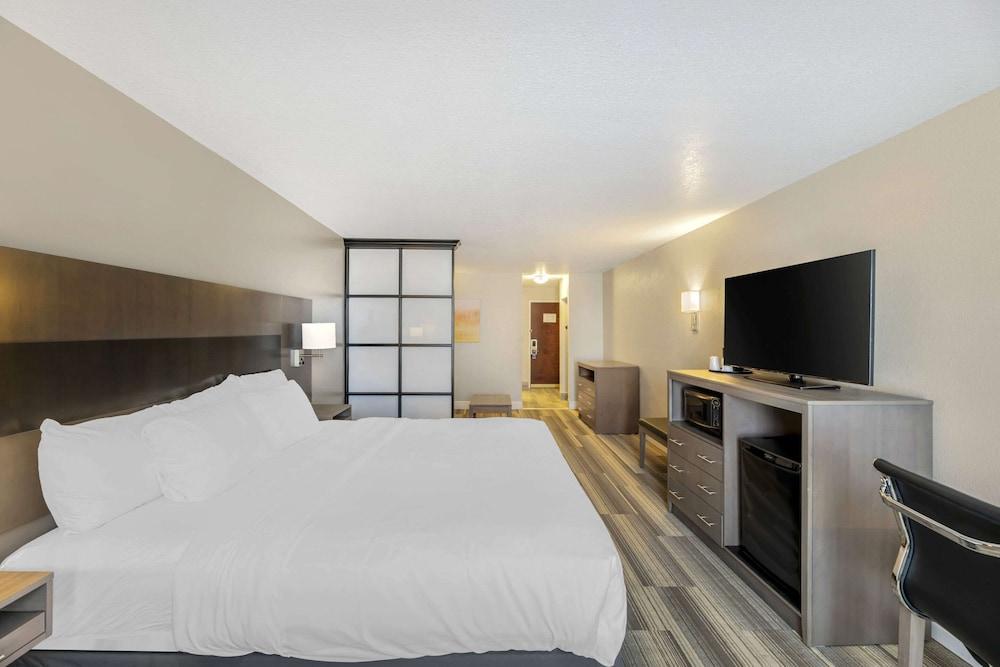 Comfort Inn & Suites Andrews photo 11
