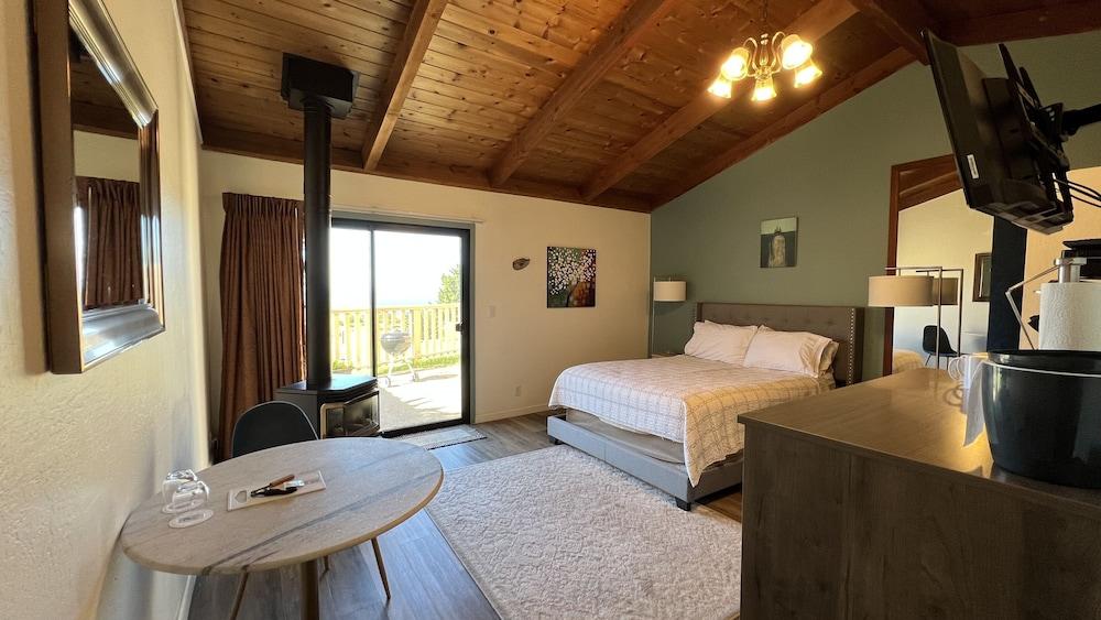 Fort Ross Lodge photo 38