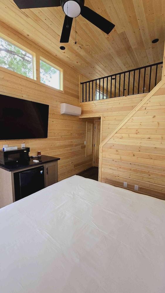Grand Canyon Tiny Homes photo 6