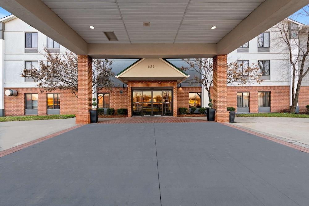Quality Inn Warrensburg photo 1