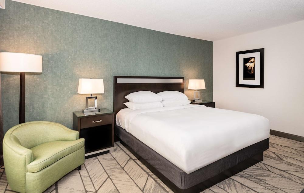 DoubleTree by Hilton Newark Penn Station photo 45