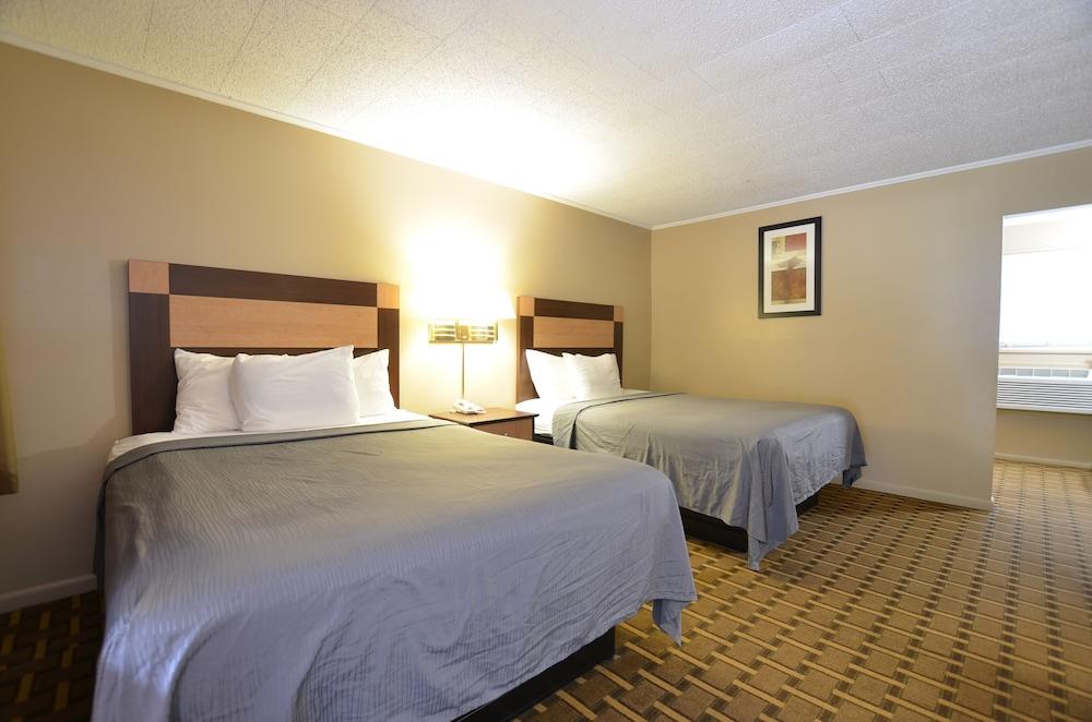 Travelowe's Motel photo 6