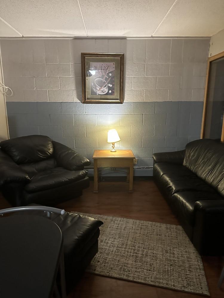 J-E Hotel & Suites photo 13