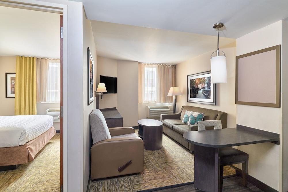 Candlewood Suites New York City-Times Square by IHG photo 16