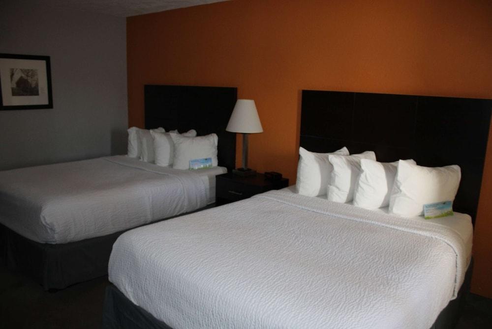 Days Inn by Wyndham Hays photo 16