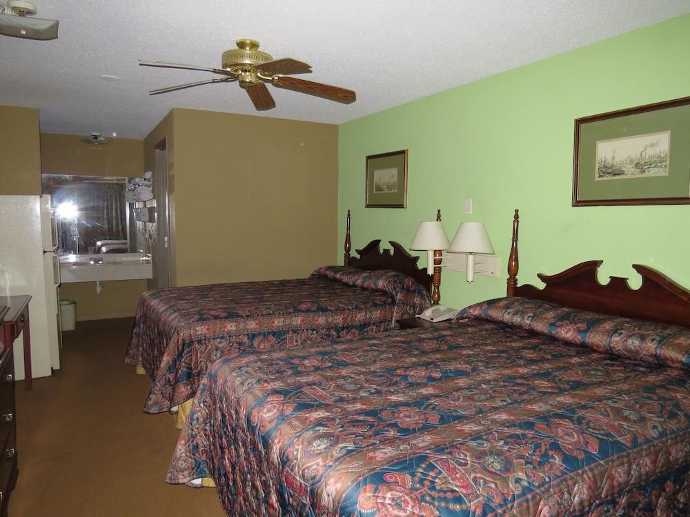 First Western Inn Caseyville photo 33