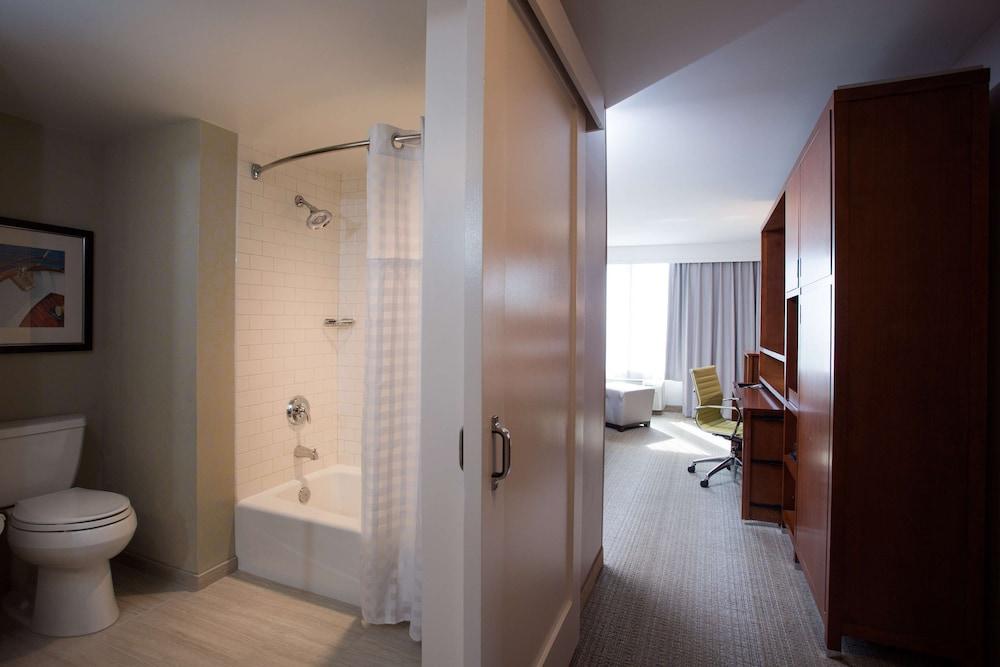 DoubleTree by Hilton Hotel Biloxi photo 17