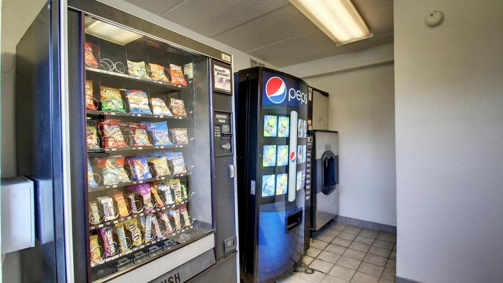 Motel 6 Cedar Rapids, IA photo 28