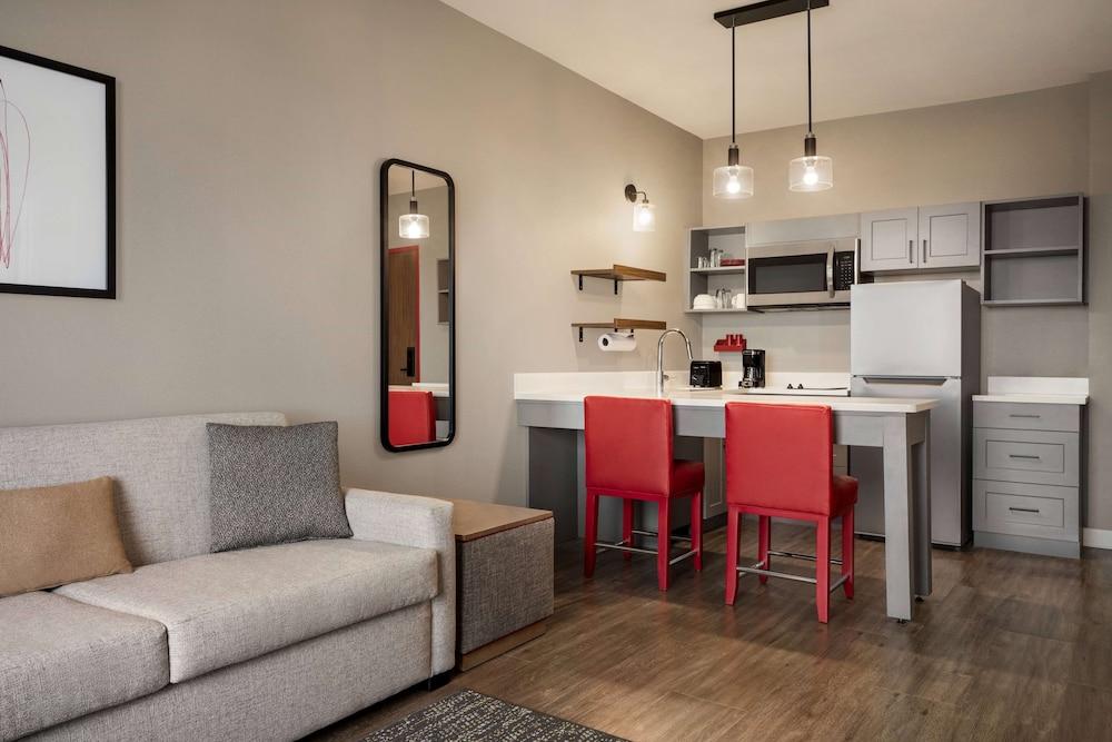 Hawthorn Extended Stay by Wyndham Del Rio photo 23