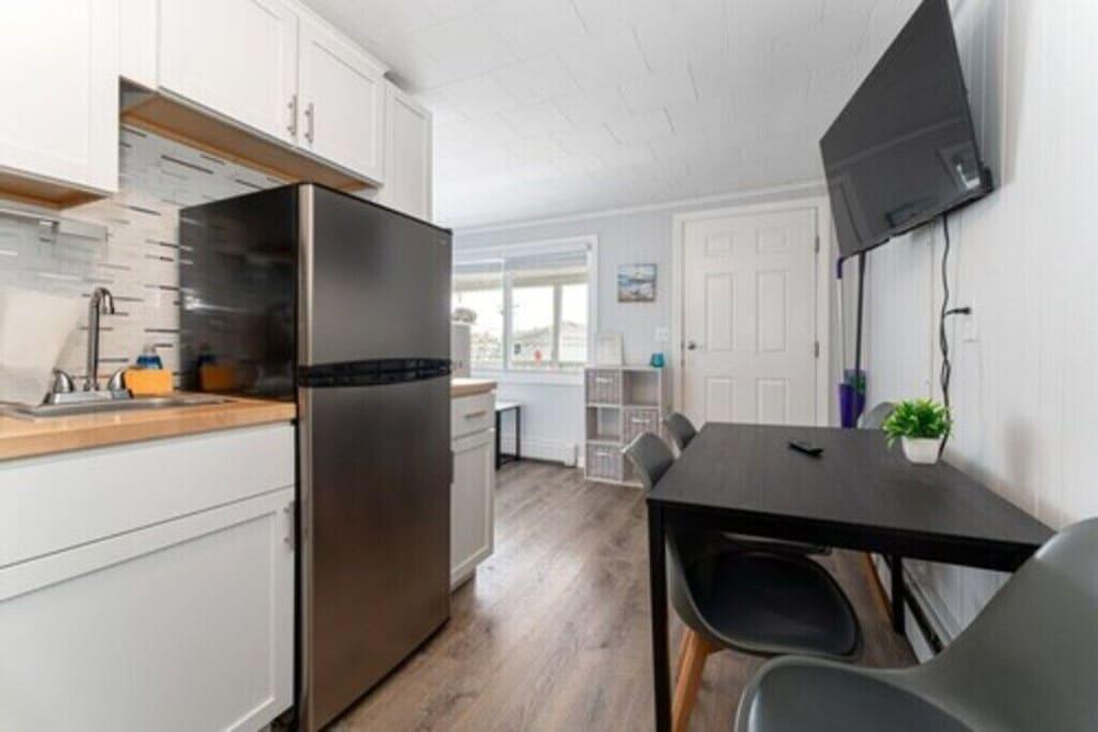Seaside Suites photo 13