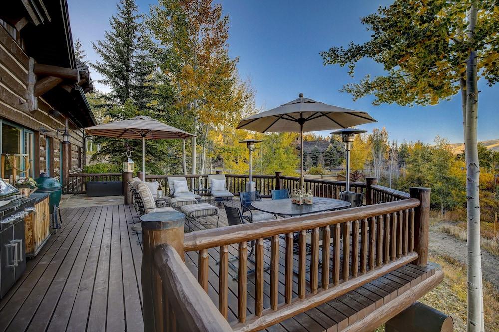 Snowberry by Elevation Accommodations photo 21