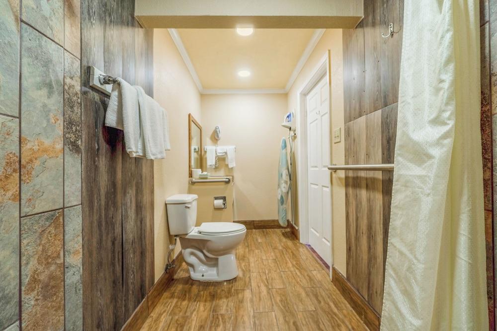River Valley Motor Inn photo 61