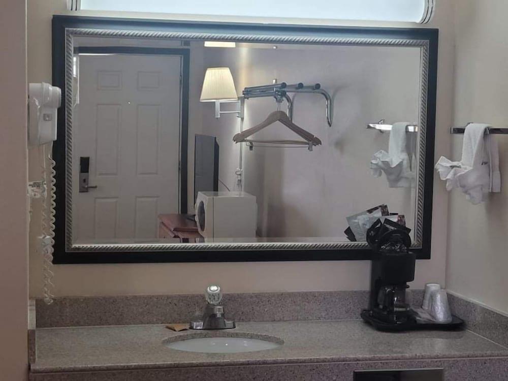 Western Inn photo 16