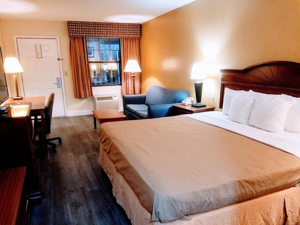 Sylvania Inn photo 9