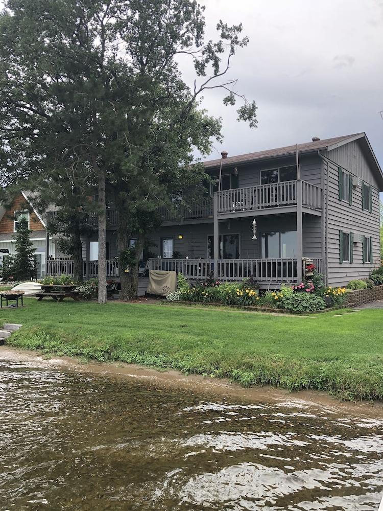 The Point - On Gull Lake photo 39