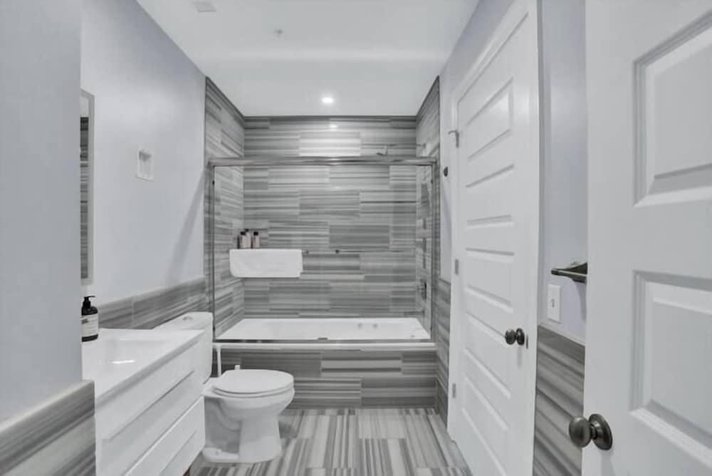 CozySuites Downtown Pittsburgh photo 23
