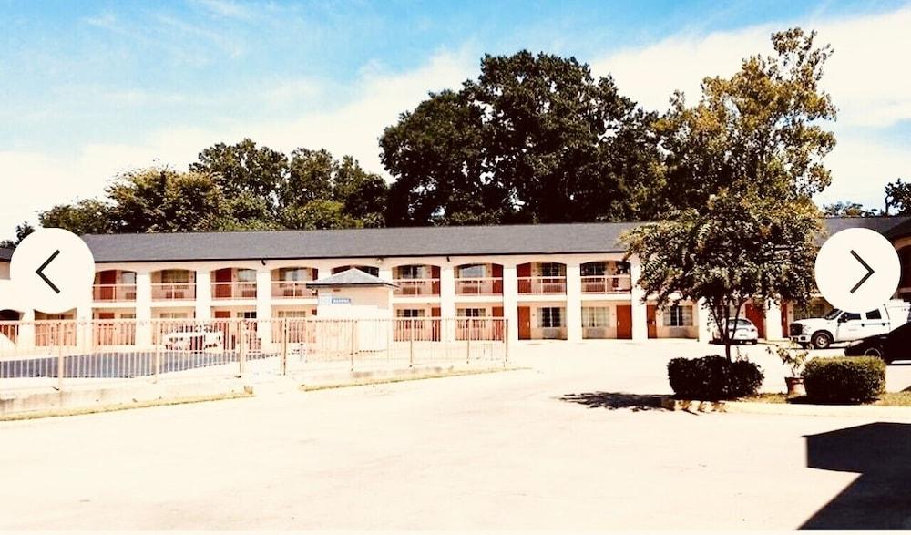 Cajun Inn photo 1