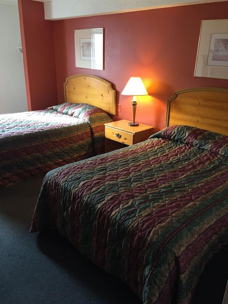 Luxury Inn & Suites photo 12