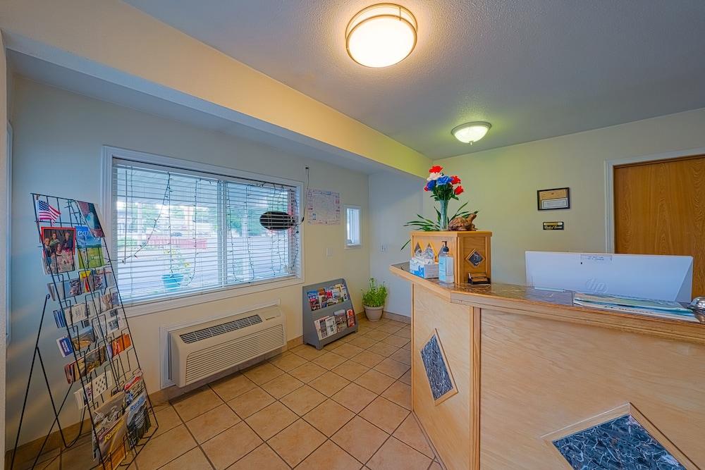 Budget 8 Motel John Day photo 5