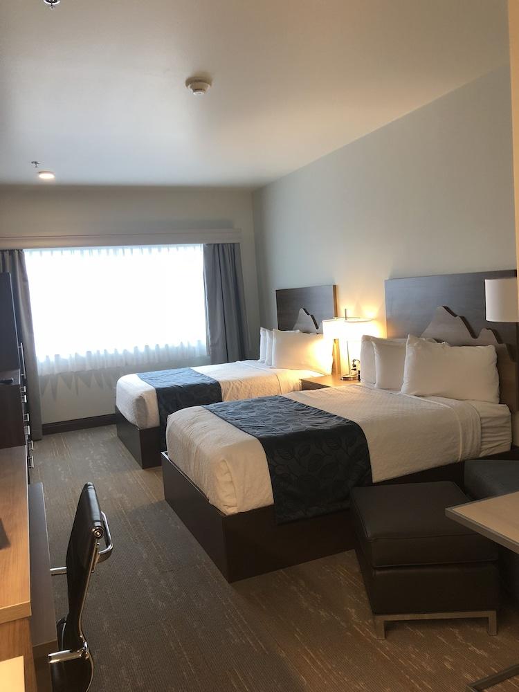Kodiak Compass Suites photo 9