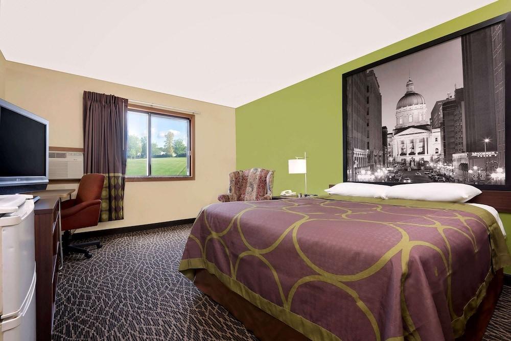 Super 8 by Wyndham Muncie/Ball St. College Area photo 8