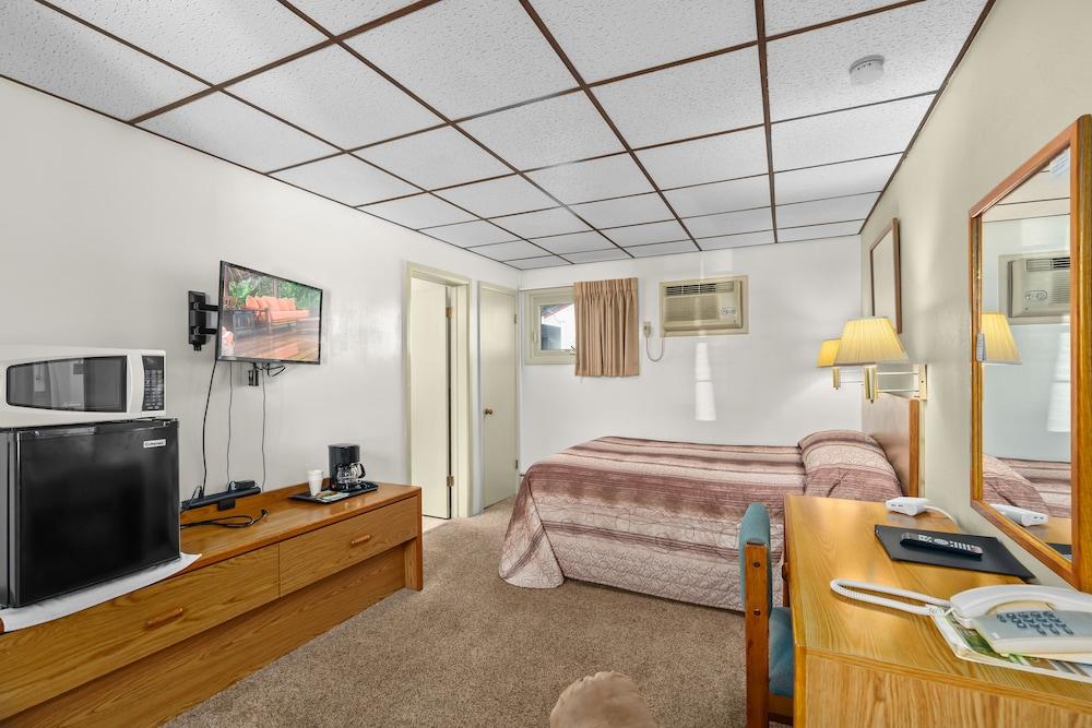 Pine View Inn photo 18