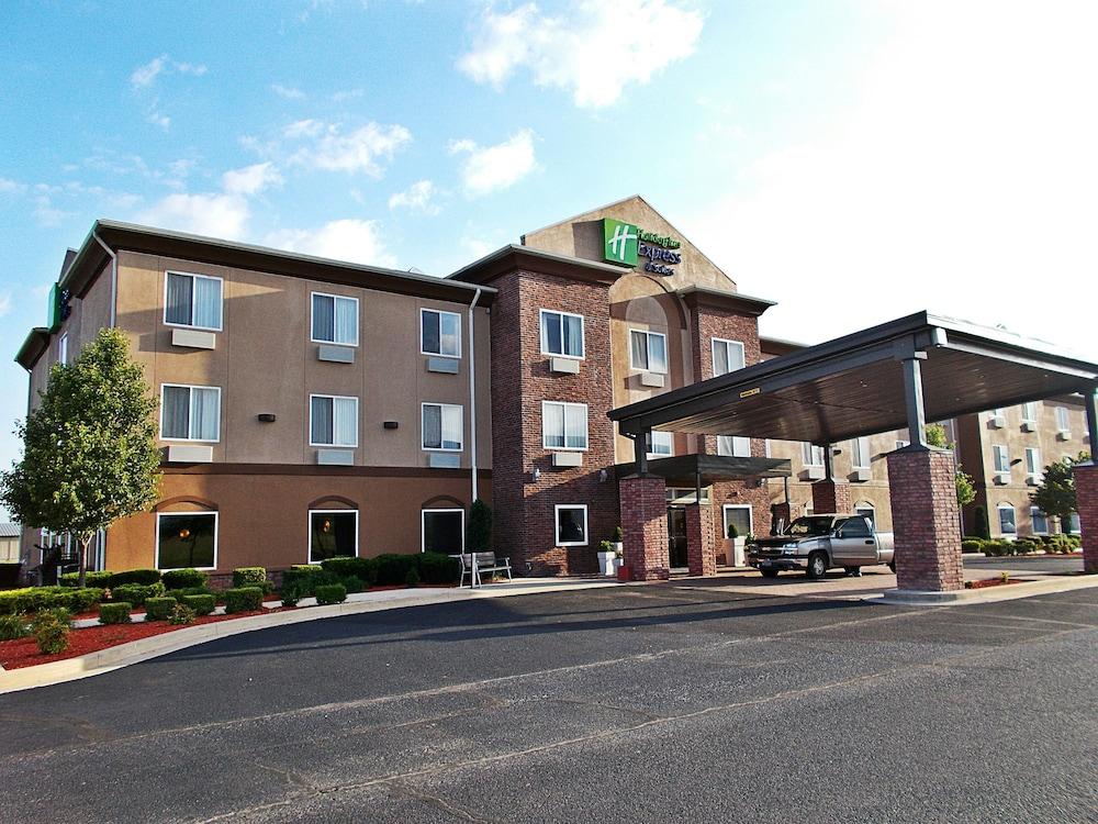Comfort Inn & Suites Miami - Route 66 — hotel in Miami