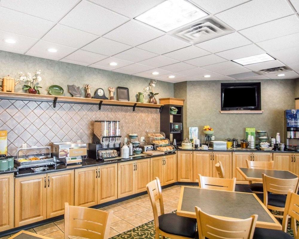 Quality Inn Geneseo photo 6