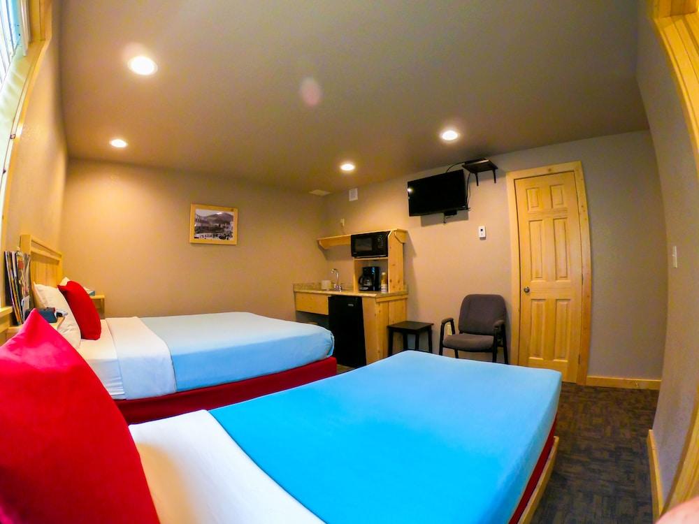 Triangle Motel photo 63