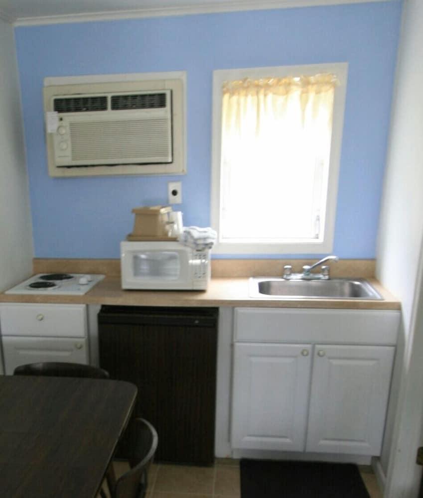 Cabin City Motel photo 5