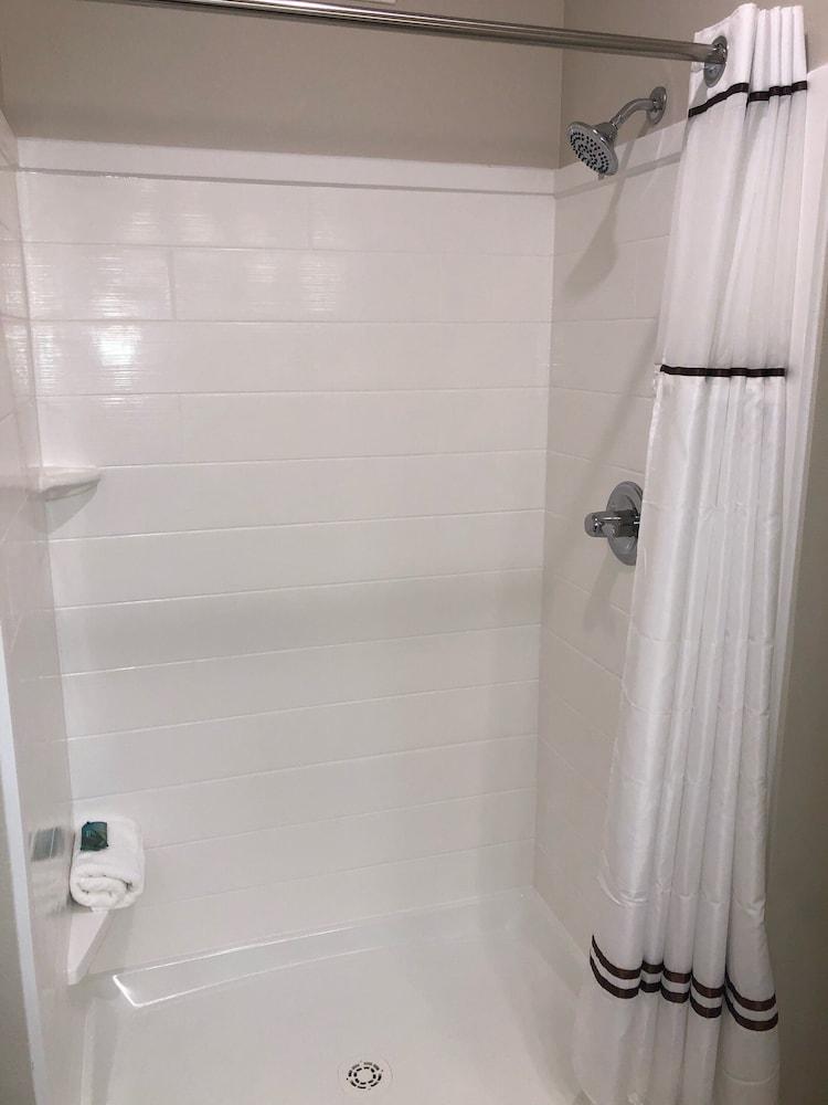GrandStay Hotel & Suites Rock Valley photo 19