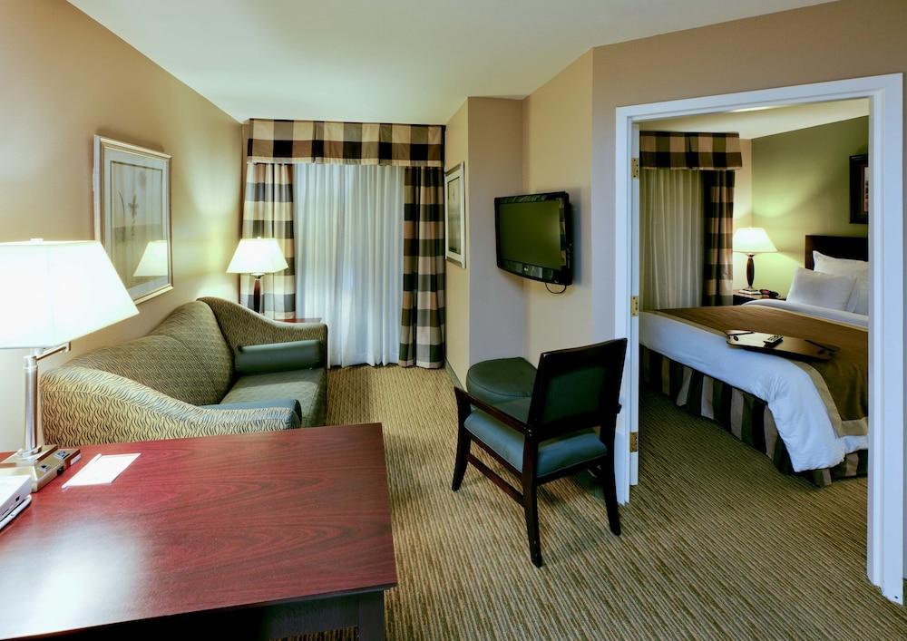 MainStay Suites Addison-Dallas photo 27