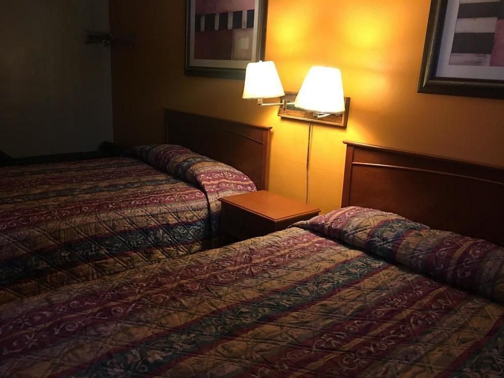 Towne House Motel photo 4